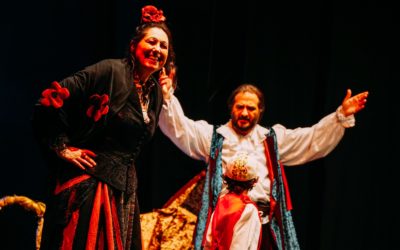 Il teatrino delle meraviglie, al Piccolo Teatro della Città lo spettacolo di Cervantes con l’omaggio a Gianni Rodari nel centenario delle nascita
